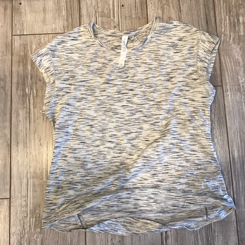 LULULEMON shirt 🍋